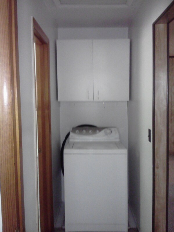 Building Photo - 296 Main St