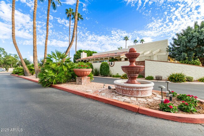 Building Photo - 5531 N 71st Pl