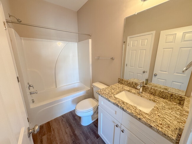 Building Photo - 215 Way Bill Cir