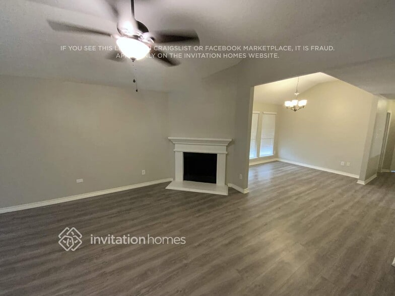 Building Photo - 333 Sweetwater Dr