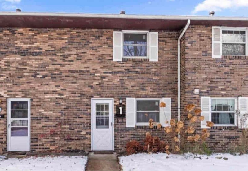 Building Photo - 2370 Woodbrook Cir S