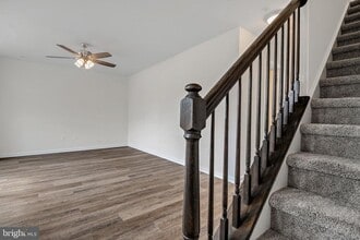 Building Photo - 402 Valor Way