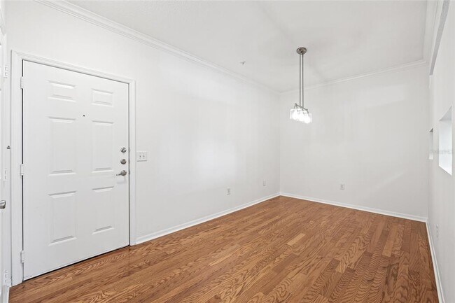 Building Photo - 501 Knights Run Ave