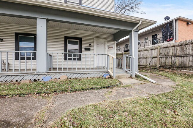 Building Photo - 1997-1999 W Broad St