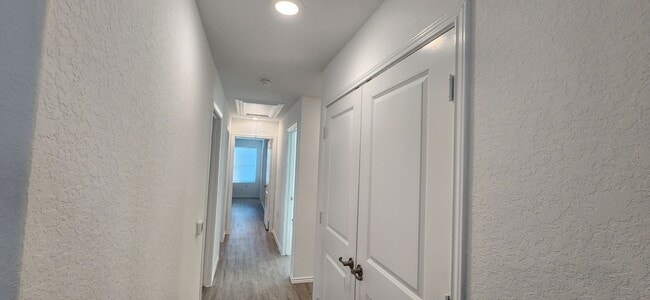 Building Photo - Thea Meadows-4-bedroom, 2 baths