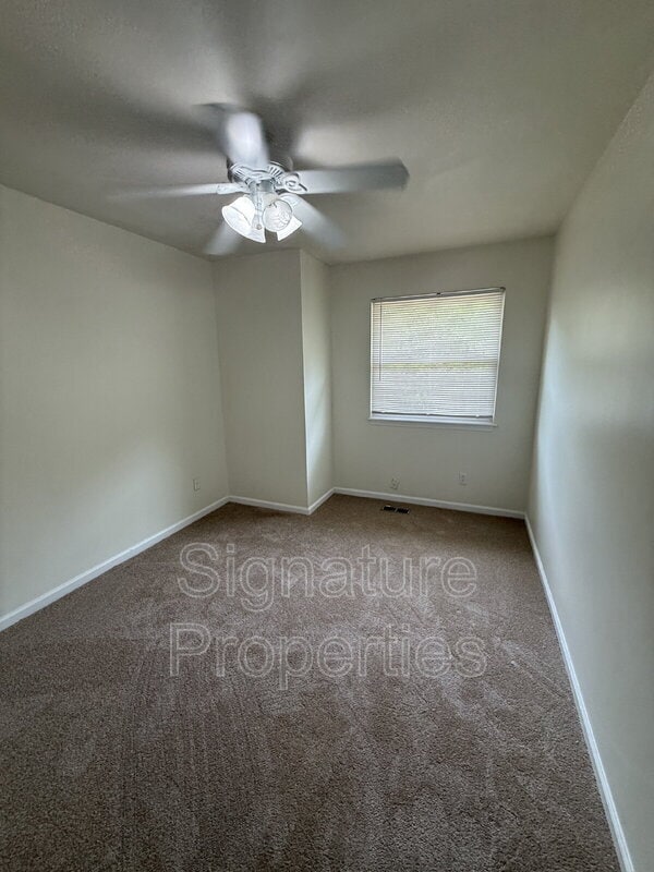 Building Photo - 913 Ewell Rd