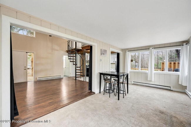 Building Photo - 300 Lake Rd