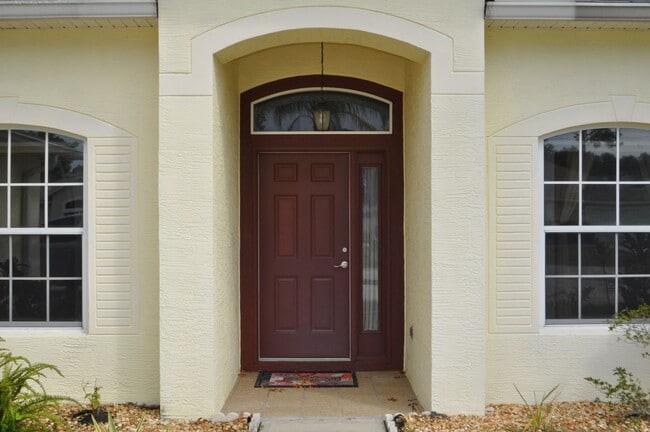 Building Photo - Lovely home in Pine Lakes