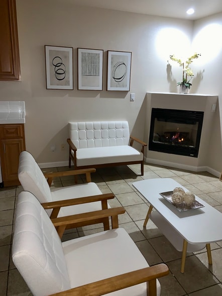 Cozy space with fireplace - 3087 Channel Dr