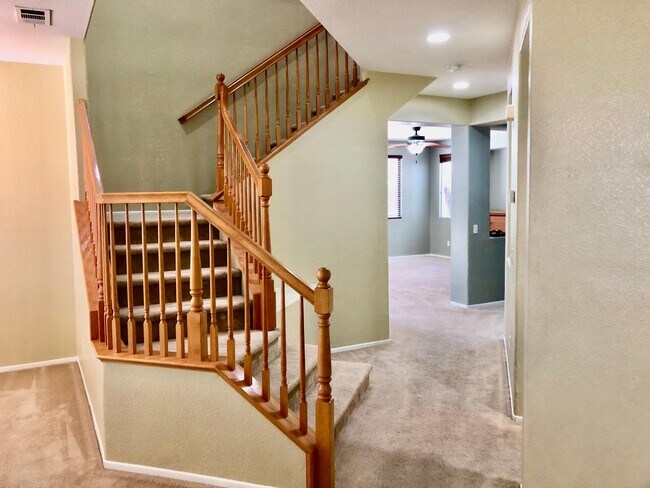 Building Photo - 24829 River Oak Ct