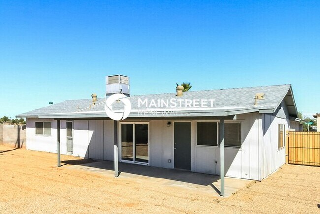 Building Photo - 3 Bedroom Pet-Friendly Home in Mesa, AZ wi...