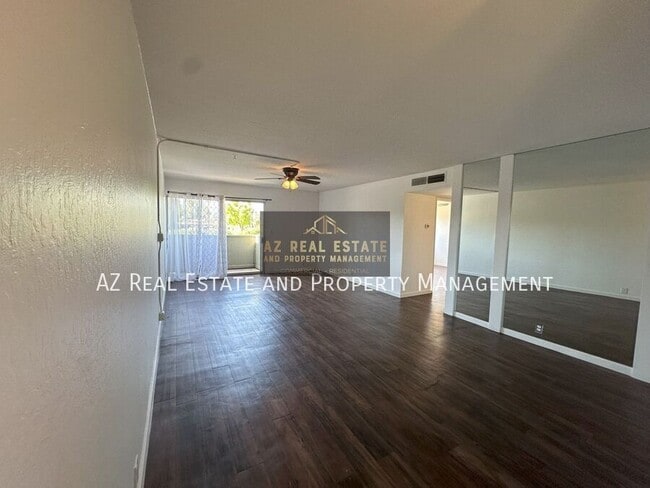 Building Photo - 4620 N 68th St