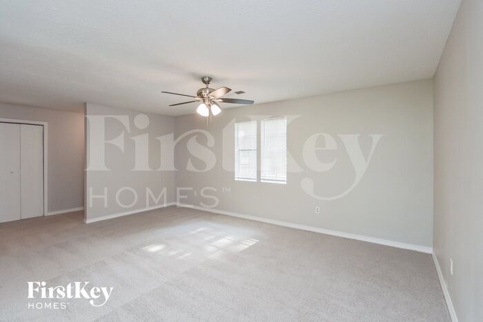 Building Photo - 2281 Briarwood Cir SW