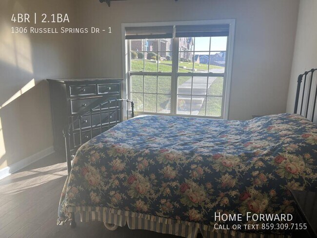 Building Photo - 1306 Russell Springs Dr
