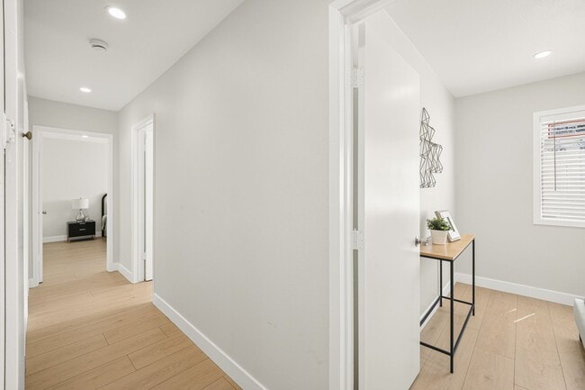 Building Photo - 4141 E Addington Cir