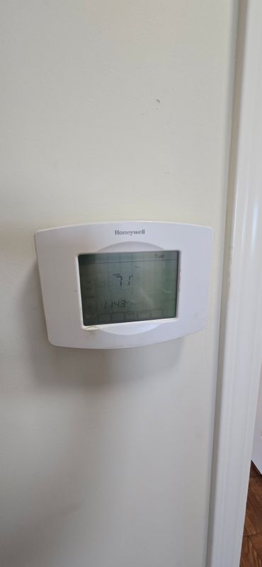 Building Photo - 3244 Hackett Ave