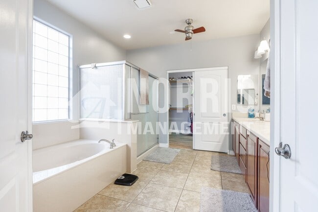Building Photo - Beautiful Large Home NOT FURNISHED with Pool in Villago Community