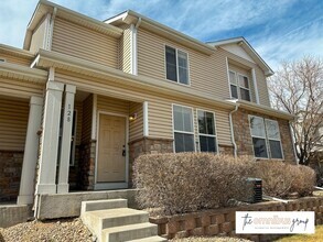 Building Photo - East Brighton 3BD/2.5BA Townhouse Across F...