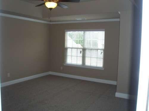 Building Photo - 3525 Fallen Oak Ln