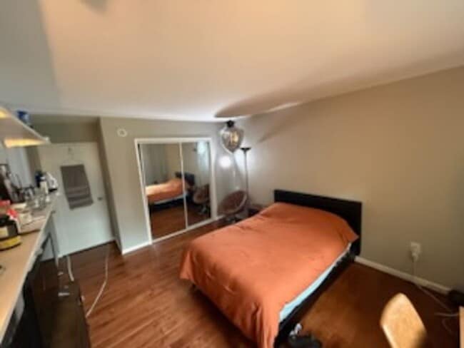 Building Photo - 4114 Davis Pl NW