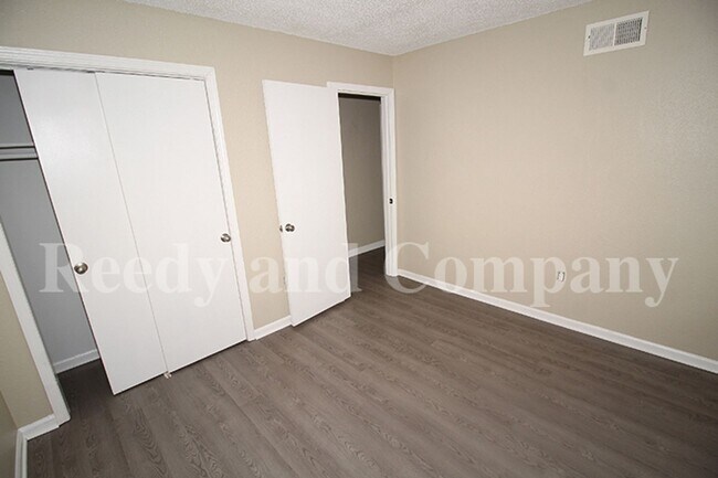 Building Photo - 4780 Hillbrook Rd