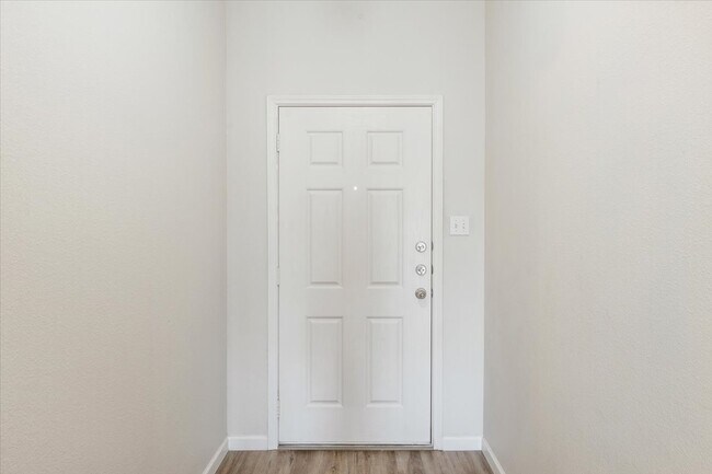 Building Photo - 326 Emerald Ridge Dr