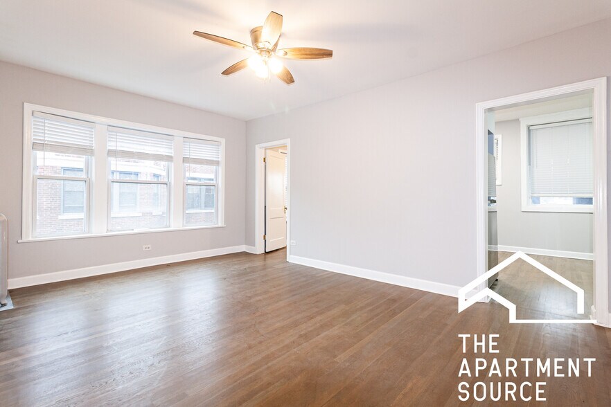 Building Photo - 1452 W Winnemac Ave