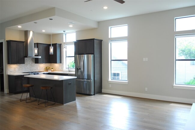 Building Photo - 1507 Truxillo St