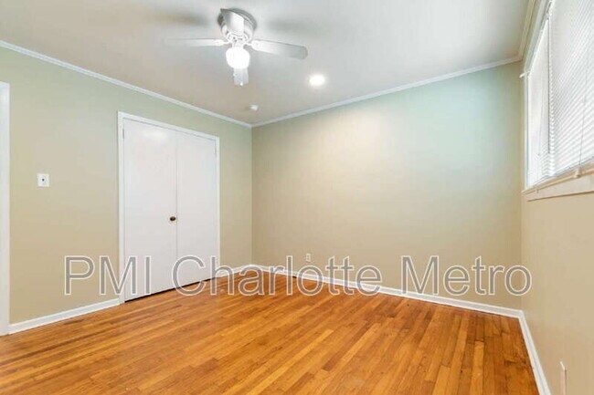 Building Photo - 1733 Academy St