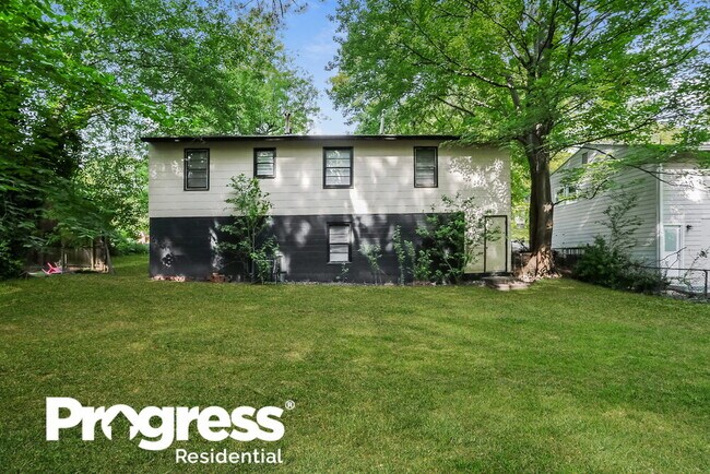 Building Photo - 3128 Latona Dr SW