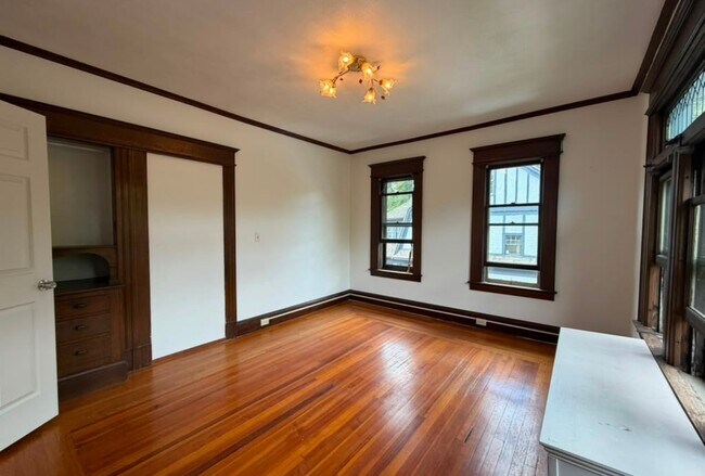 Building Photo - 62 Firglade Ave