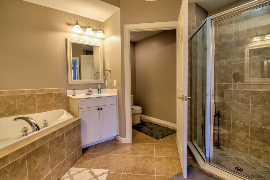 Building Photo - 8771 Coastline Ct