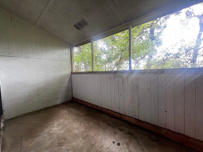 Building Photo - 3720 Rock Brook Dr