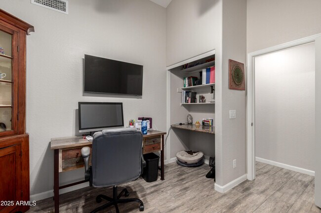 Building Photo - 16325 W Paradise Ln