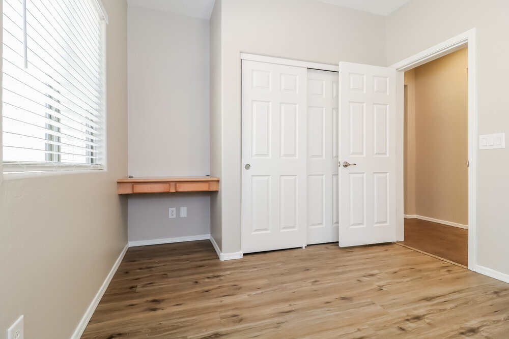 Building Photo - 14069 W Country Gables Dr