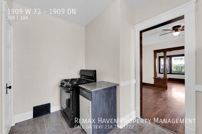 Building Photo - 1909 W 73-1909 DN