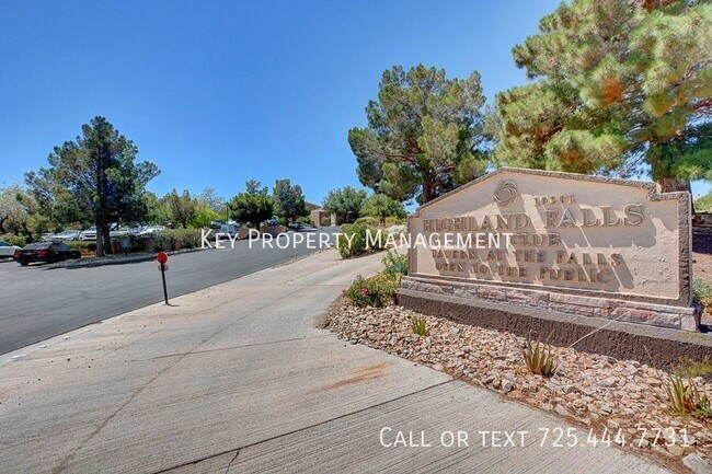 Building Photo - 2240 Sun Cliffs St