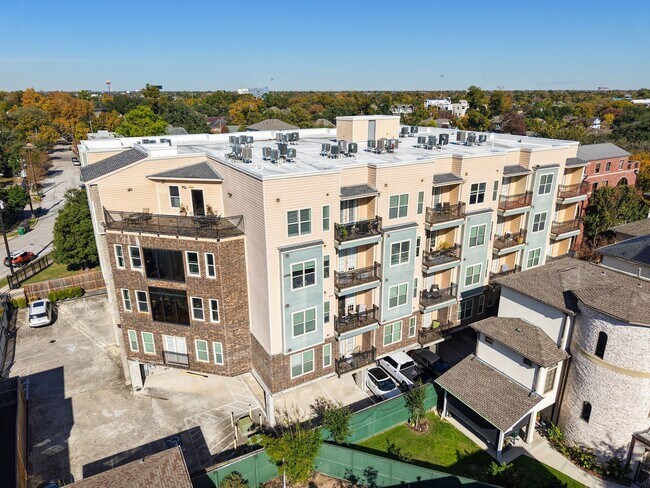 Building Photo - 2802 Morrison St