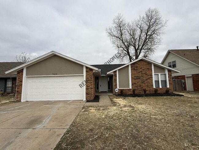 Building Photo - 7413 NW 125th St