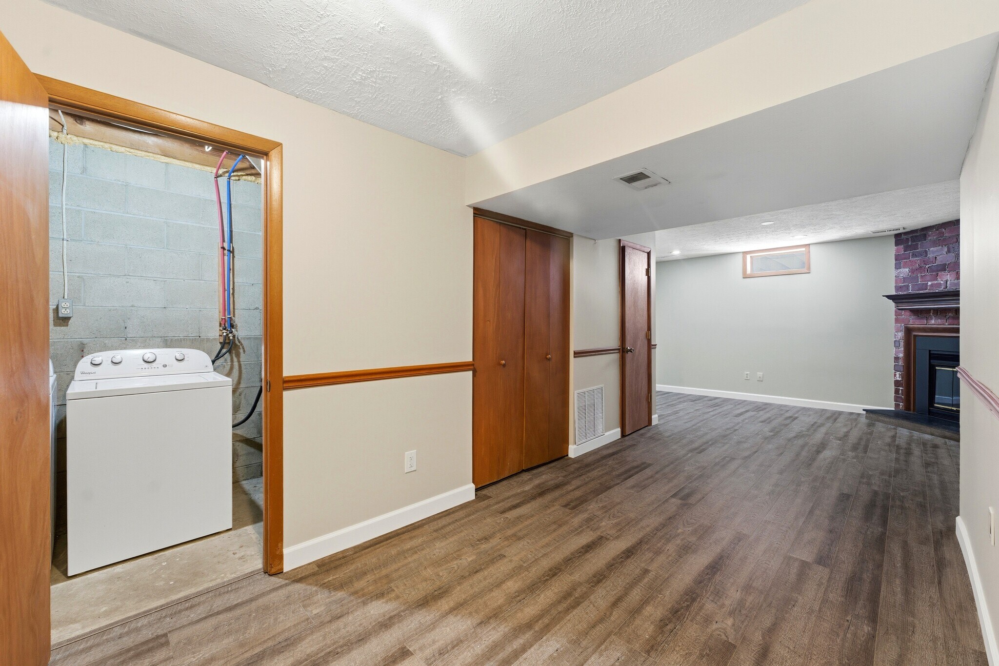 Building Photo - 217 Clearbrook Ct