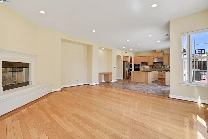 Building Photo - 3100 Tewksbury Way