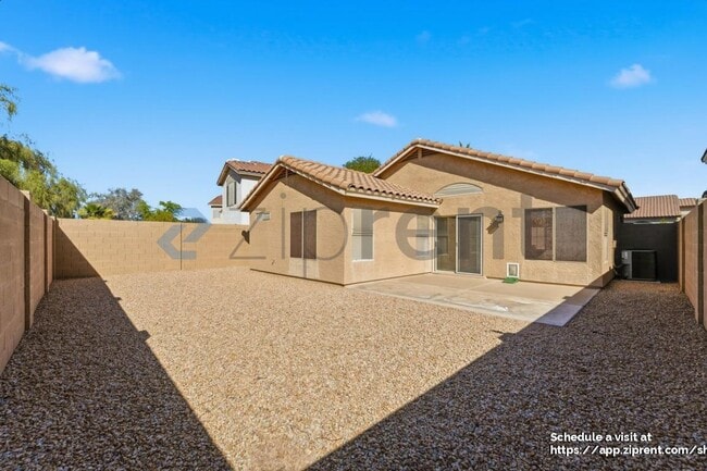 Building Photo - 17216 N Wavyleaf Ave