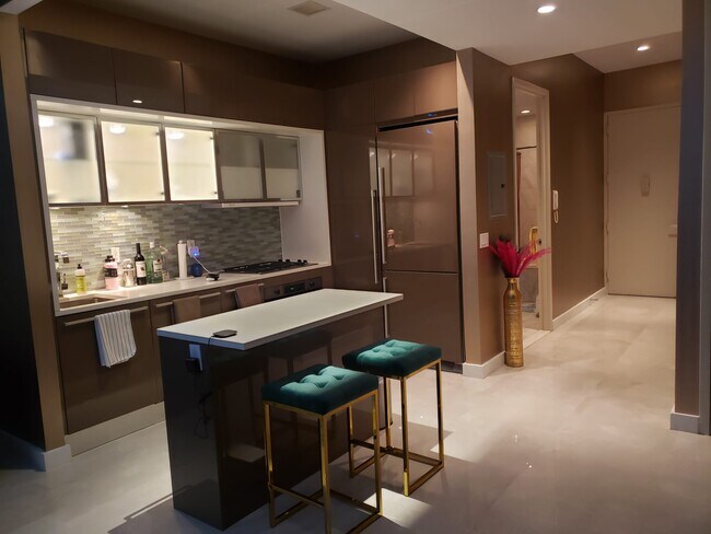 Building Photo - 75 Wall St