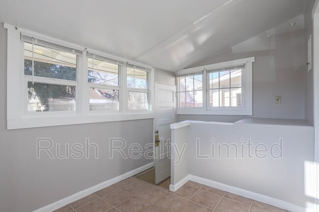 Building Photo - 397 S Logan St