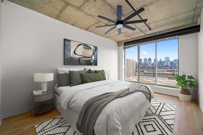 Building Photo - 6 S Laflin St