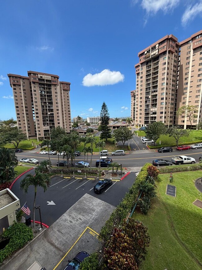 Building Photo - Fully Furnished One Bedroom Rental In Aiea