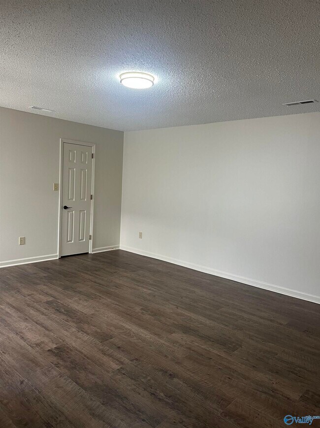 Building Photo - 6864 Steeplechase Dr NW