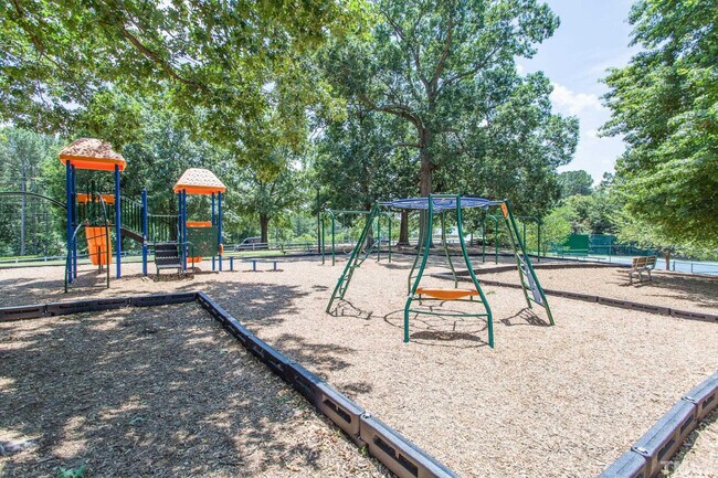 Building Photo - 907 Scotts Ridge Trl