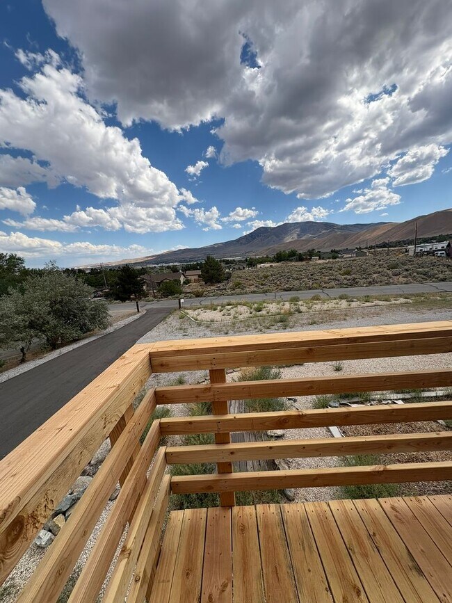 Building Photo - REDUCED - AMAZING VIEWS - 1.07 ACRES - GRA...
