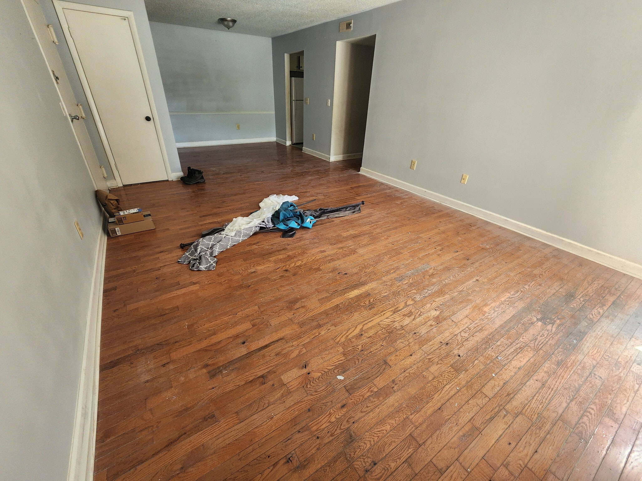 Building Photo - Room in Apartment on N Hamilton St